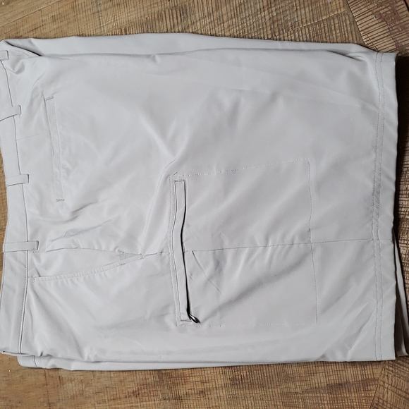 Izod Golf Shorts - Picture 2 of 8